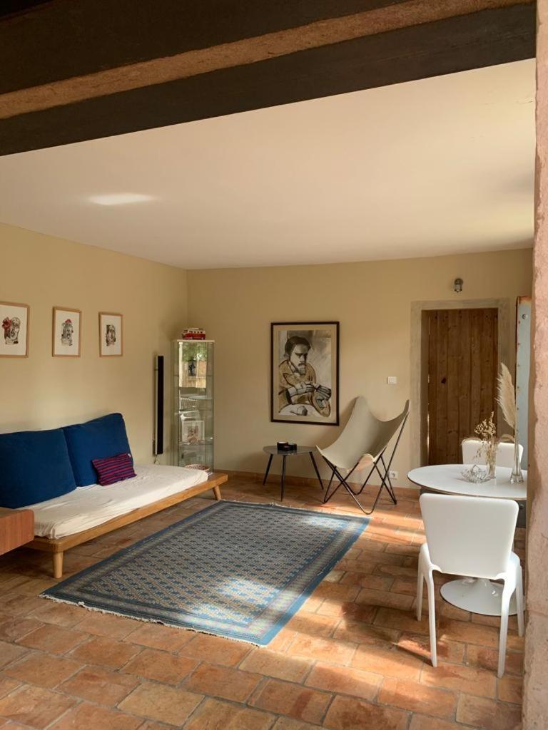 Bed and Breakfast Mas Carita Cabannes Экстерьер фото